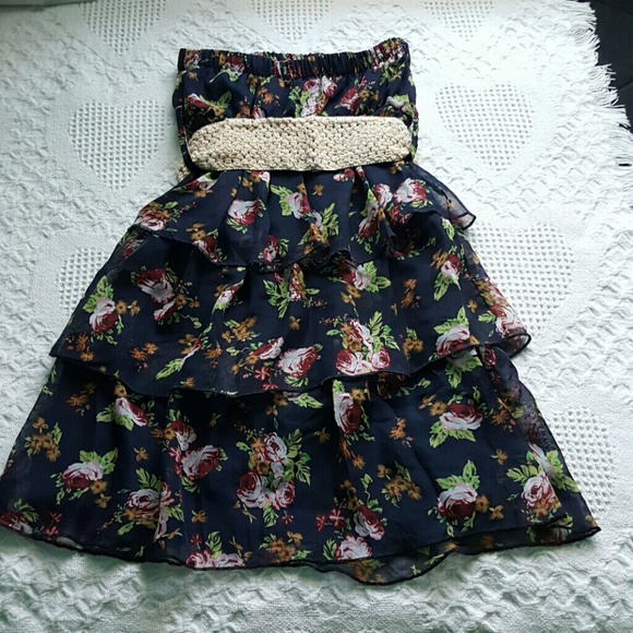 BONGO Floral Dress with belt - Picture 3 of 5